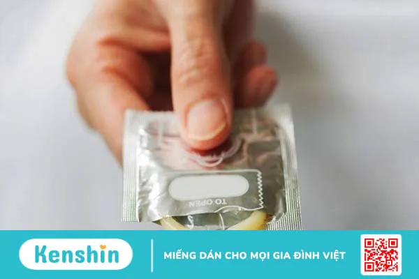 Làm gì khi bao cao su bị rách? Cách xử trí và phòng ngừa kịp thời