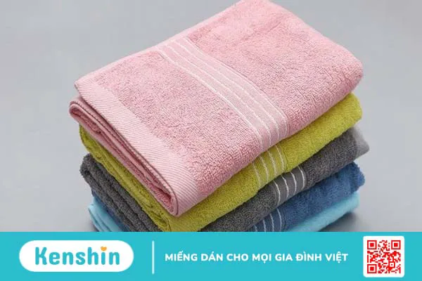 Nặn mụn xong nên làm gì để không bị thâm? Cách chăm sóc da sau nặn mụn