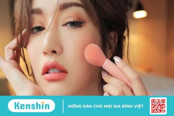 Nên dùng kem chống nắng vật lý hay hoá học? Cách lựa chọn phù hợp