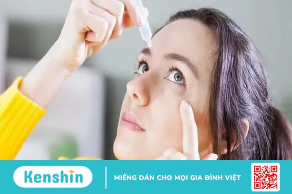 Nhỏ mắt nhiều có hại không? 5 tác hại của thuốc nhỏ mắt