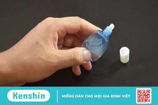 Nhỏ mắt nhiều có hại không? 5 tác hại của thuốc nhỏ mắt