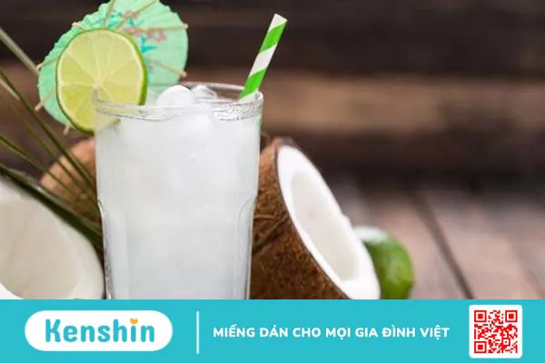 Nước dừa bao nhiêu calo? Uống nước dừa có giảm cân không?