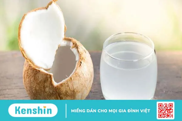 Nước dừa bao nhiêu calo? Uống nước dừa có giảm cân không?