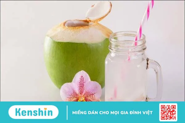 Nước dừa bao nhiêu calo? Uống nước dừa có giảm cân không?