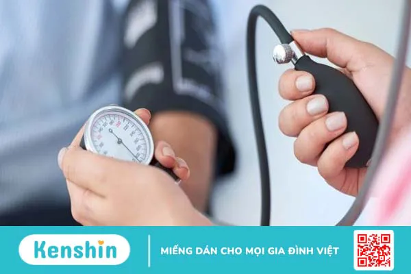 Nước dừa bao nhiêu calo? Uống nước dừa có giảm cân không?