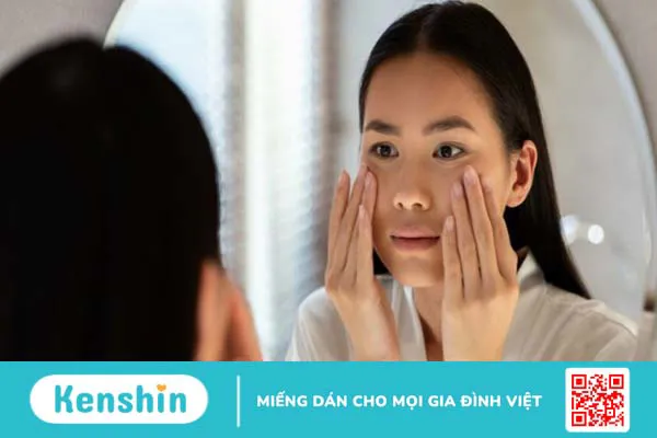 Retinol có thể trị mụn trứng cá không? Cách sử dụng retinol trị mụn đúng cách, an toàn