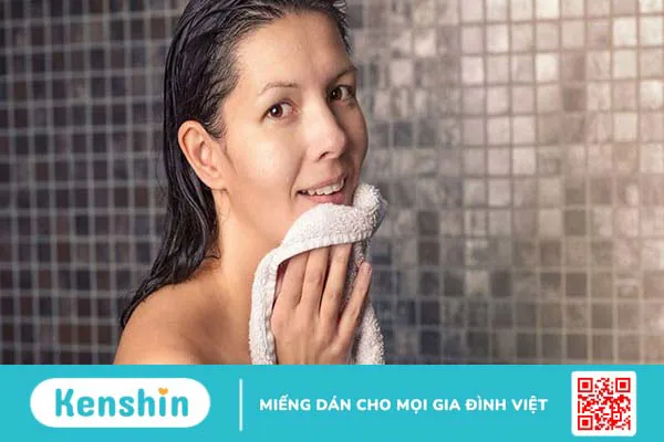 Sau khi tập thể dục bao lâu thì được tắm? Có nên tắm nước nóng?