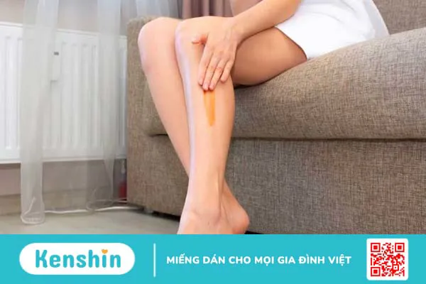 Tẩy tế bào chết trước hay sau khi tắm? Lưu ý khi tẩy tế bào chết body