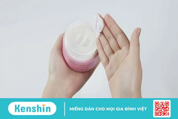 Tẩy trang xong có cần rửa mặt không? Hướng dẫn tẩy trang đúng cách