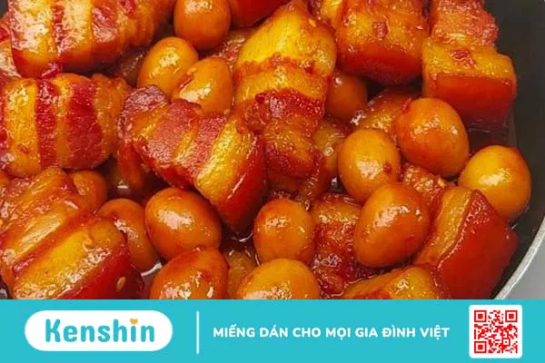 Thịt kho trứng bao nhiêu calo? Ăn có mập không và lưu ý khi ăn