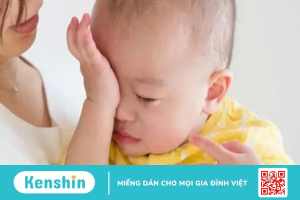 Trẻ bị đau mắt đỏ: Một số lưu ý cha mẹ cần quan tâm!