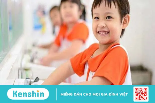 Trẻ bị đau mắt đỏ: Một số lưu ý cha mẹ cần quan tâm!