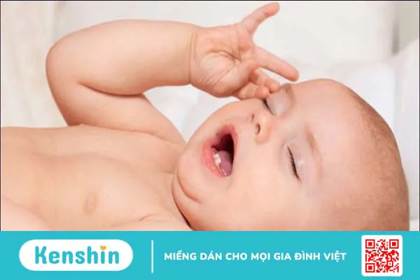 Trẻ sơ sinh bị đau mắt đỏ: Nguyên nhân do đâu và cách xử lý