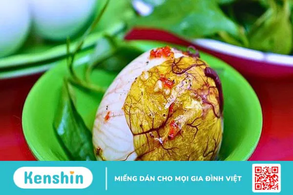 Trứng vịt lộn bao nhiêu calo? Ăn trứng vịt lộn có béo không?