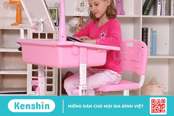 Tư thế đọc sách đúng cách vừa thoải mái vừa không gây hại mắt, cột sống