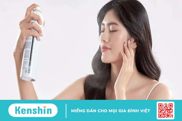 Vì sao nên dùng xịt khoáng vào mùa hè? Cách dùng xịt khoáng đúng cách