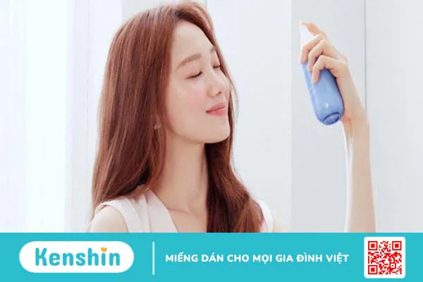 Vì sao nên dùng xịt khoáng vào mùa hè? Cách dùng xịt khoáng đúng cách