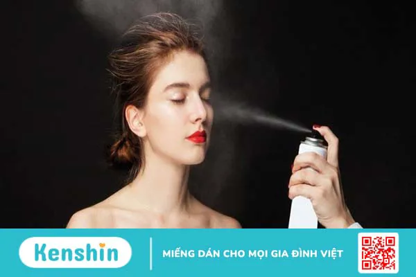 Vì sao nên dùng xịt khoáng vào mùa hè? Cách dùng xịt khoáng đúng cách