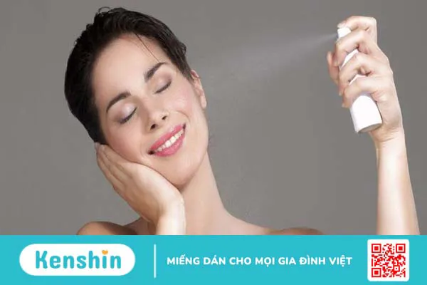 Vì sao nên dùng xịt khoáng vào mùa hè? Cách dùng xịt khoáng đúng cách