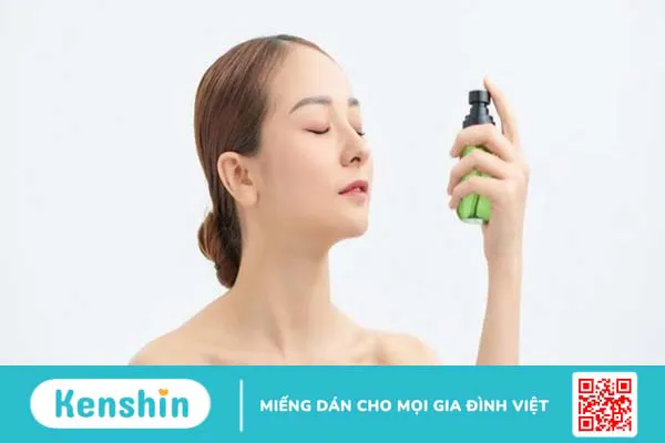 Vì sao nên dùng xịt khoáng vào mùa hè? Cách dùng xịt khoáng đúng cách