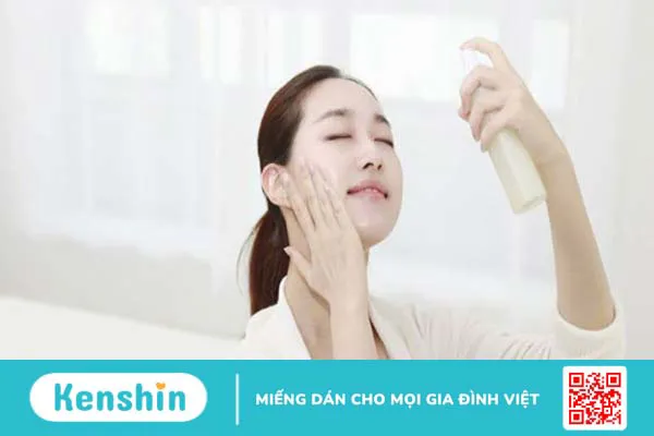 Vì sao nên dùng xịt khoáng vào mùa hè? Cách dùng xịt khoáng đúng cách