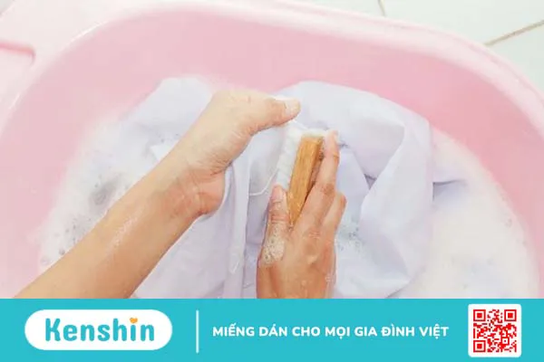 Virus corona sống trên quần áo bao lâu?