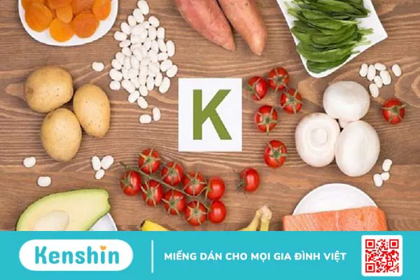 Vitamin K là gì? Tác dụng, cách dùng, tác dụng phụ, thực phẩm chứa vitamin K