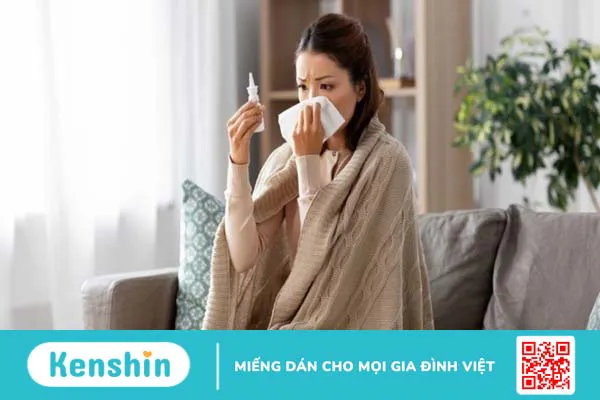 Xì mũi ra máu là bệnh gì? Có nguy hiểm không?