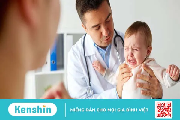 Xử trí khi bé bị đập đầu xuống đất