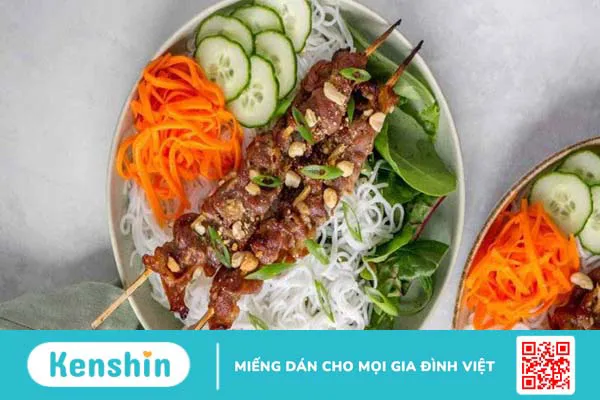 Bún thịt nướng bao nhiêu calo? Cách ăn giảm cân và các lưu ý khi ăn