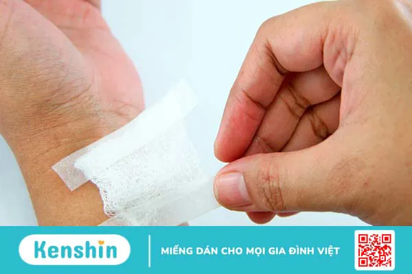 Các bước xử lý khi bị kim tiêm nghi nhiễm HIV đâm trúng