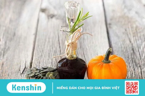 Dầu hạt bí ngô: dinh dưỡng, lợi ích sức khỏe và lưu ý khi sử dụng