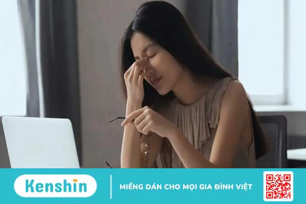 Đeo kính cận bị nhức đầu: Tìm hiểu ngay 6 nguyên nhân sau