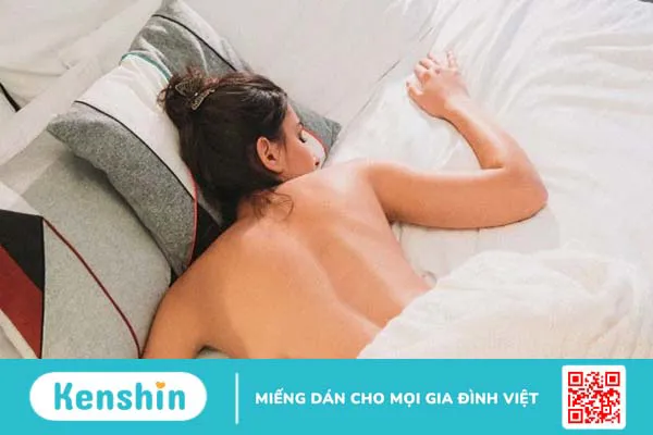 Ngủ nude: 10 tác dụng sức khỏe khi ngủ khỏa thân