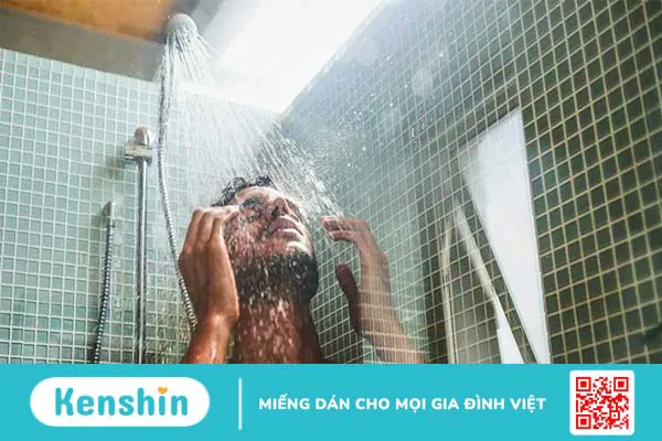 Sau khi tập thể dục bao lâu thì được tắm? Có nên tắm nước nóng?