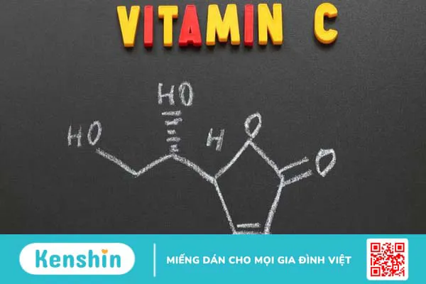 Serum Vitamin C có tác dụng gì với da mặt? Lưu ý khi dùng vitamin C