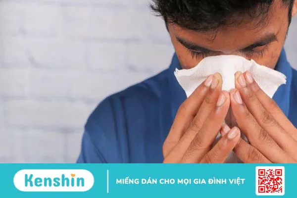 Xì mũi ra máu là bệnh gì? Có nguy hiểm không?